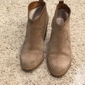 Michael kors short boots, good condition
